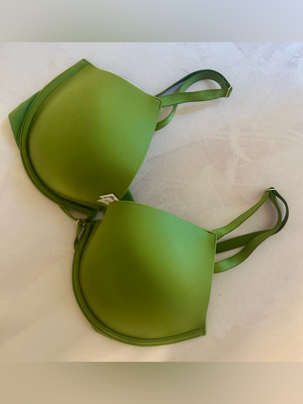 Victoria's Secret Lime Green Very Sexy Lightly Lined Bra
